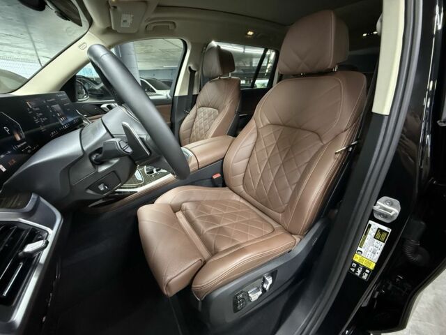 Черный БМВ X7, объемом двигателя 3 л и пробегом 25 тыс. км за 83900 $, фото 16 на Automoto.ua