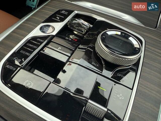 Черный БМВ X7, объемом двигателя 3 л и пробегом 1 тыс. км за 144111 $, фото 74 на Automoto.ua