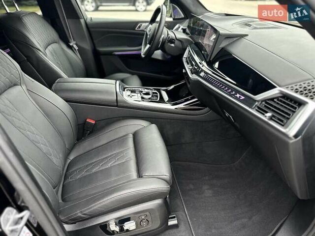 Черный БМВ X7, объемом двигателя 2.99 л и пробегом 10 тыс. км за 145555 $, фото 33 на Automoto.ua
