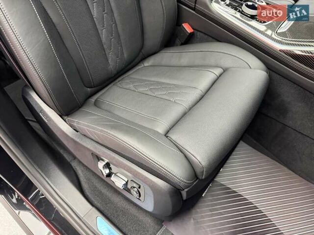 Черный БМВ X7, объемом двигателя 4.4 л и пробегом 61 тыс. км за 137700 $, фото 51 на Automoto.ua