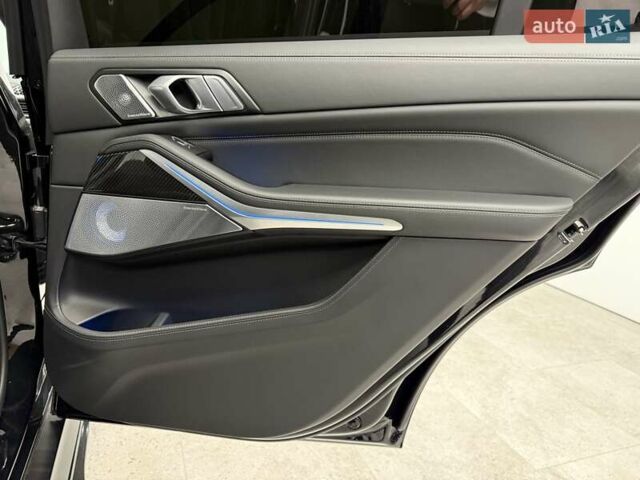 Черный БМВ X7, объемом двигателя 4.39 л и пробегом 25 тыс. км за 155990 $, фото 42 на Automoto.ua