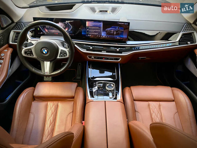 Черный БМВ X7, объемом двигателя 2.99 л и пробегом 57 тыс. км за 137990 $, фото 36 на Automoto.ua