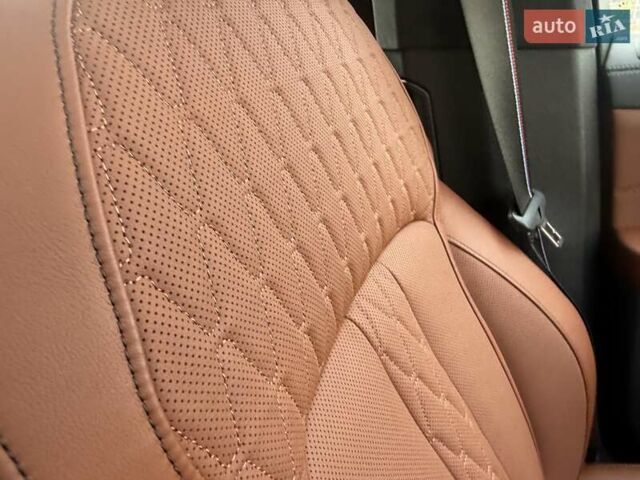 Черный БМВ X7, объемом двигателя 3 л и пробегом 1 тыс. км за 144111 $, фото 67 на Automoto.ua