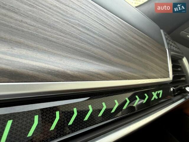 Черный БМВ X7, объемом двигателя 3 л и пробегом 1 тыс. км за 144111 $, фото 66 на Automoto.ua