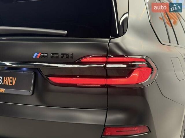 Черный БМВ X7, объемом двигателя 4.39 л и пробегом 25 тыс. км за 155990 $, фото 11 на Automoto.ua