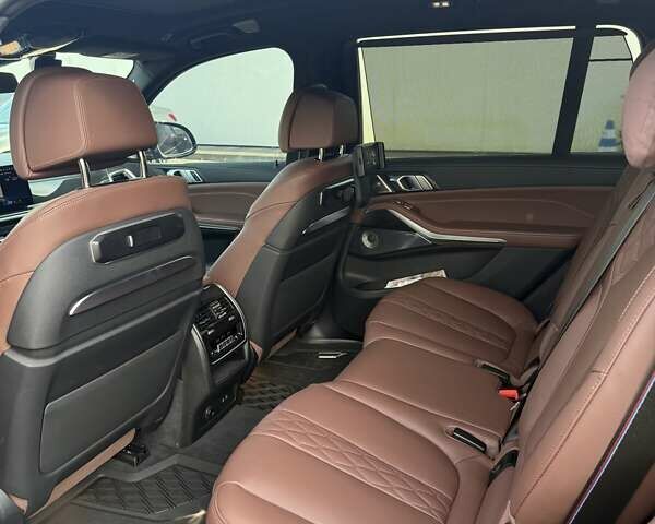 Черный БМВ X7, объемом двигателя 3 л и пробегом 28 тыс. км за 160500 $, фото 34 на Automoto.ua