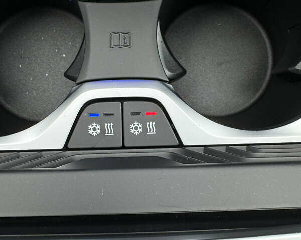 Черный БМВ X7, объемом двигателя 2.99 л и пробегом 14 тыс. км за 148999 $, фото 71 на Automoto.ua