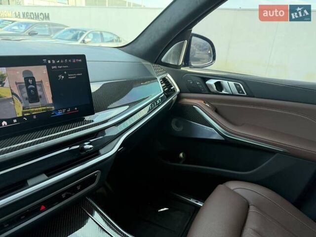 Черный БМВ X7, объемом двигателя 3 л и пробегом 28 тыс. км за 160500 $, фото 39 на Automoto.ua