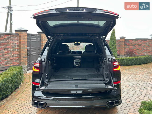 Черный БМВ X7, объемом двигателя 4.39 л и пробегом 15 тыс. км за 125000 $, фото 14 на Automoto.ua