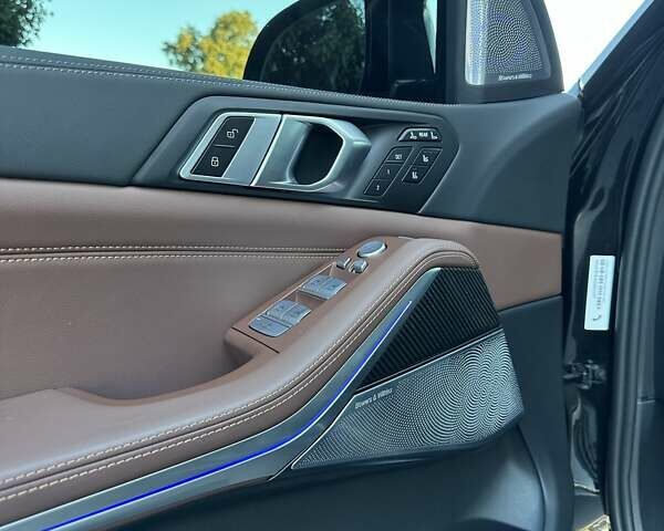 Черный БМВ X7, объемом двигателя 4.39 л и пробегом 11 тыс. км за 170000 $, фото 24 на Automoto.ua