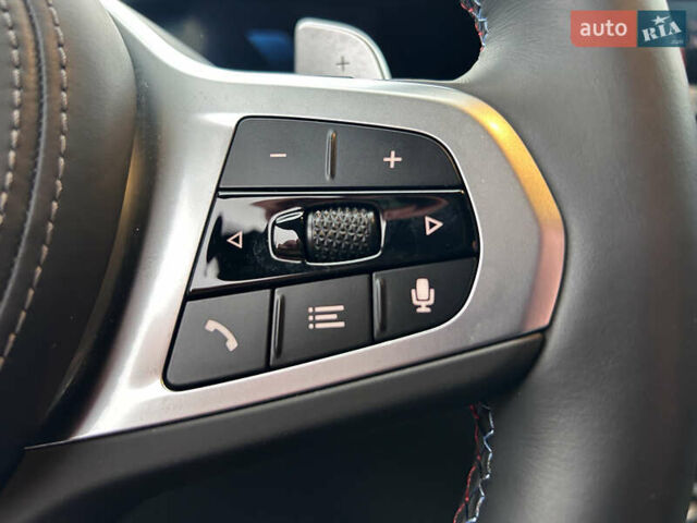 Черный БМВ X7, объемом двигателя 4.39 л и пробегом 15 тыс. км за 125000 $, фото 43 на Automoto.ua