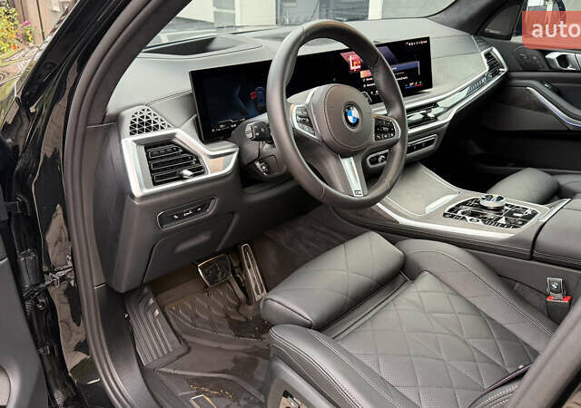 Черный БМВ X7, объемом двигателя 2.99 л и пробегом 22 тыс. км за 138000 $, фото 19 на Automoto.ua