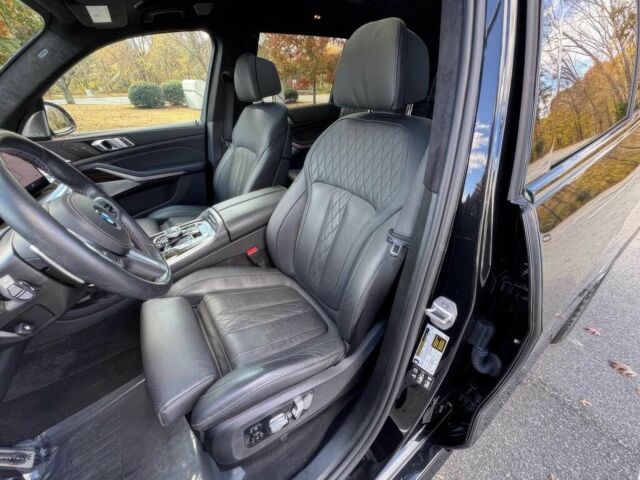 Чорний БМВ X7, об'ємом двигуна 4.4 л та пробігом 11 тис. км за 55000 $, фото 8 на Automoto.ua