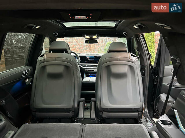 Черный БМВ X7, объемом двигателя 4.39 л и пробегом 15 тыс. км за 125000 $, фото 53 на Automoto.ua