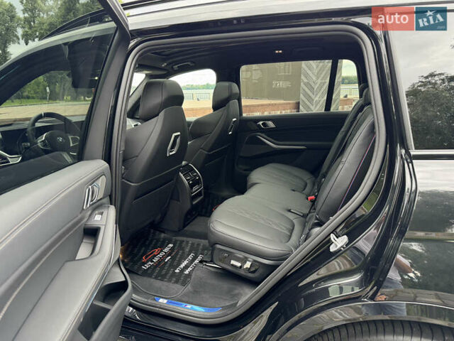 Черный БМВ X7, объемом двигателя 2.99 л и пробегом 14 тыс. км за 148999 $, фото 34 на Automoto.ua
