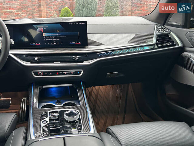 Черный БМВ X7, объемом двигателя 4.39 л и пробегом 15 тыс. км за 125000 $, фото 38 на Automoto.ua