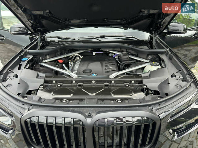 Черный БМВ X7, объемом двигателя 2.99 л и пробегом 14 тыс. км за 148999 $, фото 77 на Automoto.ua