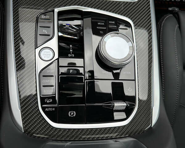 Черный БМВ X7, объемом двигателя 2.99 л и пробегом 14 тыс. км за 148999 $, фото 128 на Automoto.ua