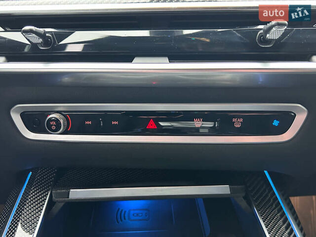 Черный БМВ X7, объемом двигателя 4.39 л и пробегом 15 тыс. км за 125000 $, фото 36 на Automoto.ua