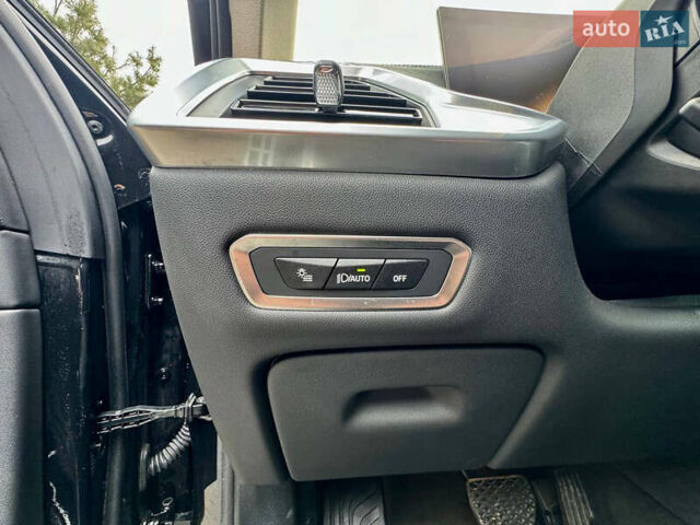 Черный БМВ X7, объемом двигателя 3 л и пробегом 29 тыс. км за 97677 $, фото 15 на Automoto.ua