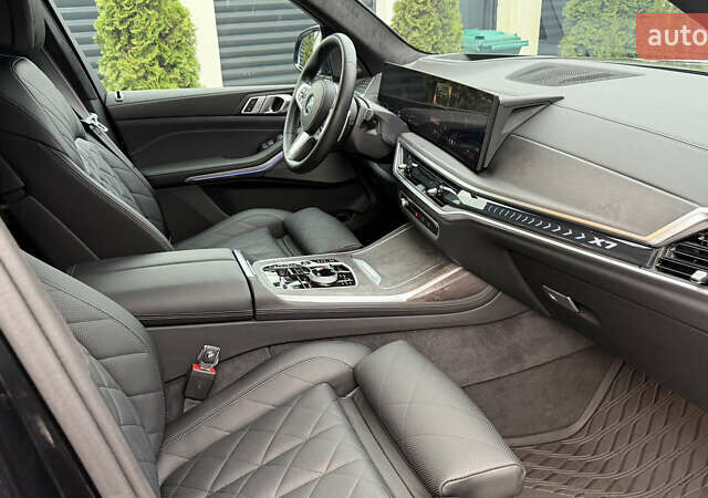 Черный БМВ X7, объемом двигателя 2.99 л и пробегом 22 тыс. км за 138000 $, фото 15 на Automoto.ua