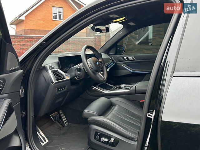 Черный БМВ X7, объемом двигателя 4.39 л и пробегом 15 тыс. км за 125000 $, фото 39 на Automoto.ua