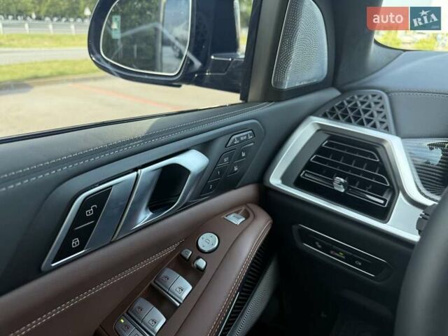 Черный БМВ X7, объемом двигателя 3 л и пробегом 28 тыс. км за 160500 $, фото 40 на Automoto.ua