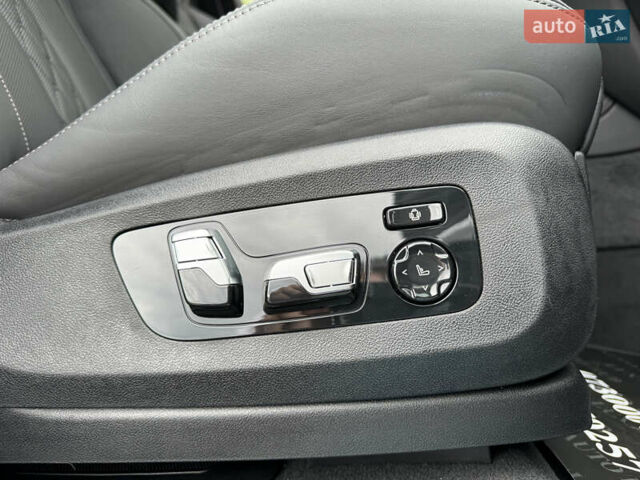 Черный БМВ X7, объемом двигателя 2.99 л и пробегом 14 тыс. км за 148999 $, фото 107 на Automoto.ua