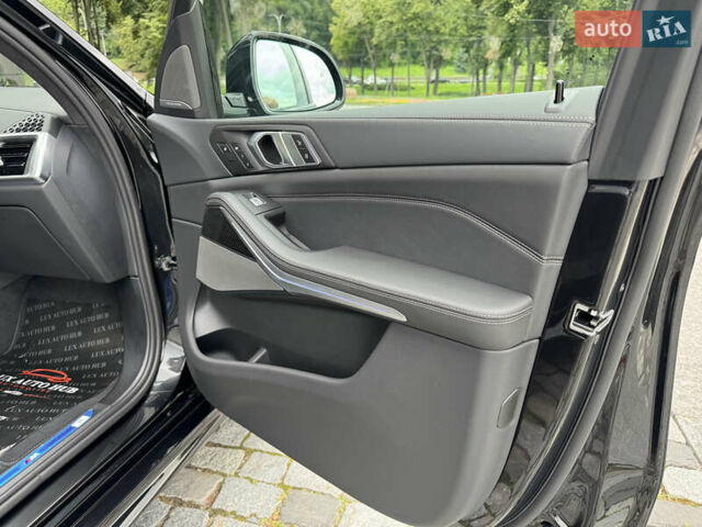 Черный БМВ X7, объемом двигателя 2.99 л и пробегом 14 тыс. км за 148999 $, фото 118 на Automoto.ua