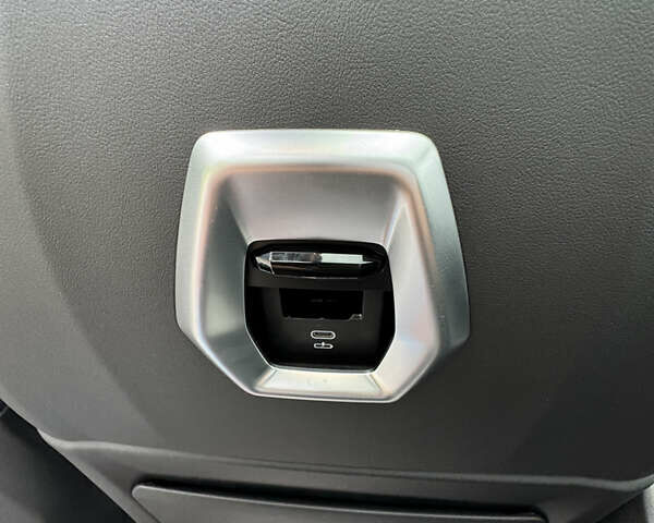 Черный БМВ X7, объемом двигателя 2.99 л и пробегом 14 тыс. км за 148999 $, фото 123 на Automoto.ua