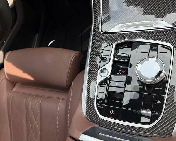 Черный БМВ X7, объемом двигателя 3 л и пробегом 28 тыс. км за 160500 $, фото 49 на Automoto.ua