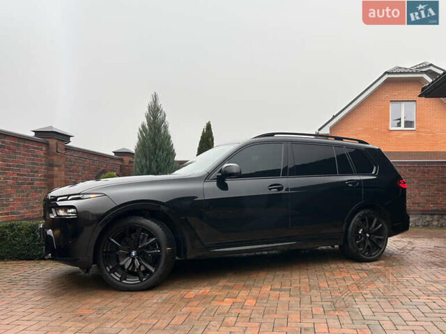 Черный БМВ X7, объемом двигателя 4.39 л и пробегом 15 тыс. км за 125000 $, фото 4 на Automoto.ua