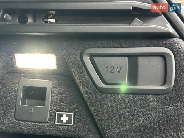 Черный БМВ X7, объемом двигателя 4.39 л и пробегом 15 тыс. км за 125000 $, фото 56 на Automoto.ua