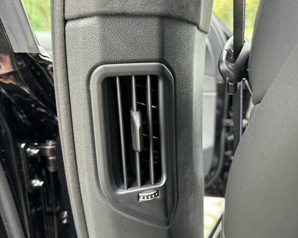 Черный БМВ X7, объемом двигателя 2.99 л и пробегом 14 тыс. км за 148999 $, фото 115 на Automoto.ua