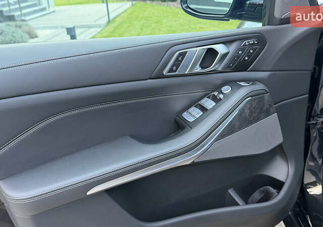 Черный БМВ X7, объемом двигателя 2.99 л и пробегом 22 тыс. км за 138000 $, фото 21 на Automoto.ua