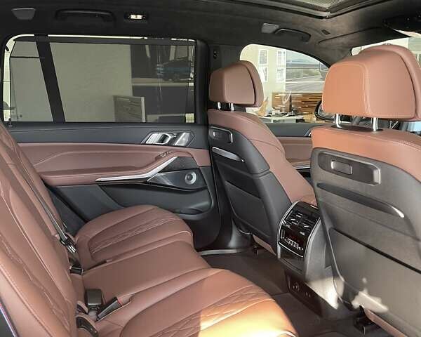 Черный БМВ X7, объемом двигателя 3 л и пробегом 28 тыс. км за 160500 $, фото 66 на Automoto.ua