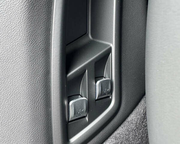 Черный БМВ X7, объемом двигателя 2.99 л и пробегом 14 тыс. км за 148999 $, фото 101 на Automoto.ua