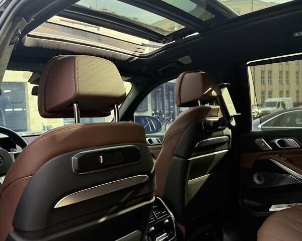 Черный БМВ X7, объемом двигателя 3 л и пробегом 28 тыс. км за 160500 $, фото 54 на Automoto.ua