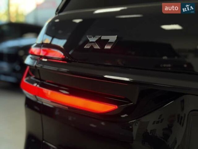 Черный БМВ X7, объемом двигателя 4.39 л и пробегом 9 тыс. км за 178500 $, фото 27 на Automoto.ua