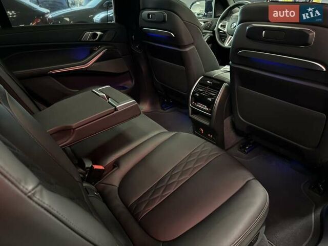 Черный БМВ X7, объемом двигателя 4.39 л и пробегом 9 тыс. км за 178500 $, фото 67 на Automoto.ua