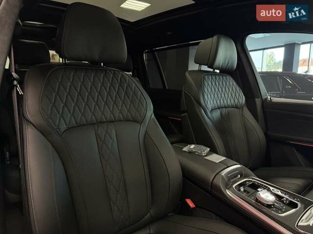 Черный БМВ X7, объемом двигателя 4.39 л и пробегом 9 тыс. км за 178500 $, фото 71 на Automoto.ua