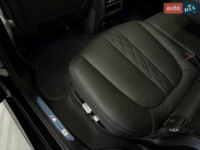 Черный БМВ X7, объемом двигателя 4.39 л и пробегом 9 тыс. км за 178500 $, фото 63 на Automoto.ua