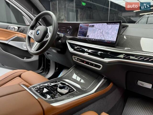 Черный БМВ X7, объемом двигателя 4.4 л и пробегом 1 тыс. км за 185900 $, фото 66 на Automoto.ua