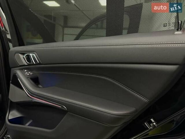 Черный БМВ X7, объемом двигателя 4.39 л и пробегом 9 тыс. км за 178500 $, фото 64 на Automoto.ua