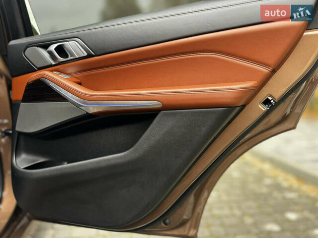 Коричневий БМВ X7, об'ємом двигуна 4.39 л та пробігом 152 тис. км за 59999 $, фото 36 на Automoto.ua