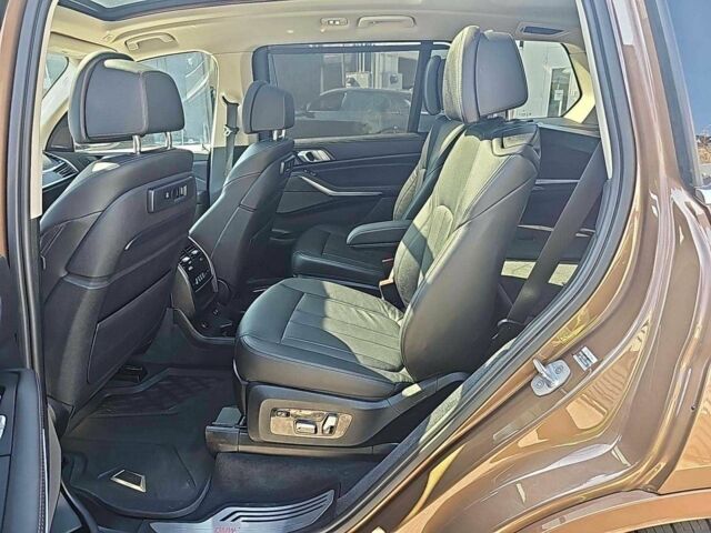 Коричневый БМВ X7, объемом двигателя 3 л и пробегом 42 тыс. км за 23200 $, фото 7 на Automoto.ua