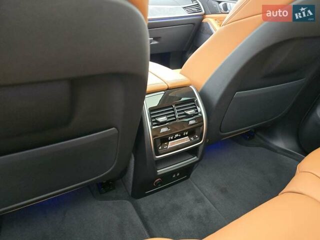 Коричневый БМВ X7, объемом двигателя 2.99 л и пробегом 102 тыс. км за 66700 $, фото 16 на Automoto.ua