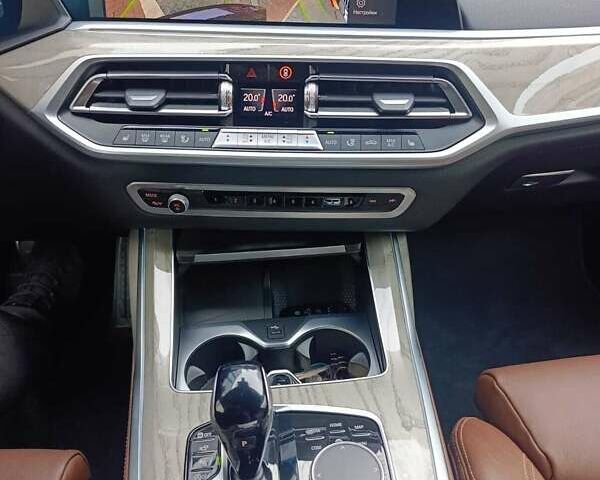 Красный БМВ X7, объемом двигателя 2.99 л и пробегом 50 тыс. км за 93500 $, фото 25 на Automoto.ua