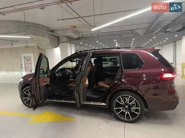 Красный БМВ X7, объемом двигателя 2.99 л и пробегом 50 тыс. км за 93500 $, фото 1 на Automoto.ua