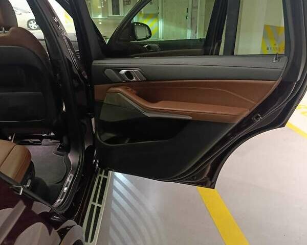 Красный БМВ X7, объемом двигателя 2.99 л и пробегом 50 тыс. км за 93500 $, фото 19 на Automoto.ua